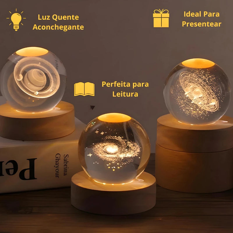 Luminária Solar 3D Cristal – Sistema Solar, Galáxia, Lua ou Terra com Base de Madeira LED USB